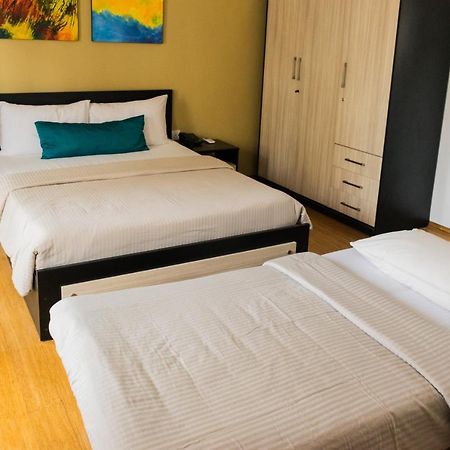Amber Fr 16 - Colombo Apartment Bagian luar foto